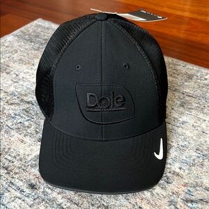 Black Dole/Nike golf trucker hat